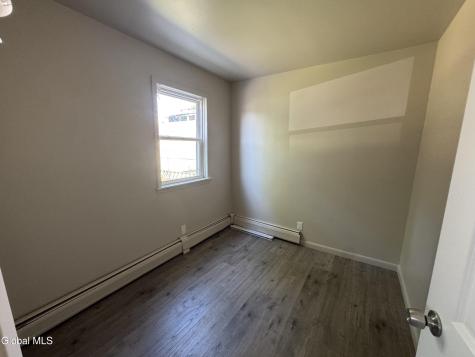 2 Mcloughlin Lane Troy NY 12180