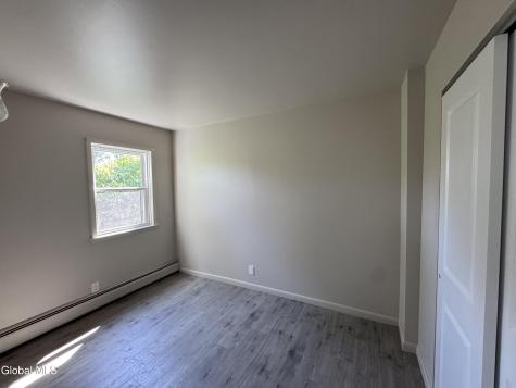 2 Mcloughlin Lane Troy NY 12180