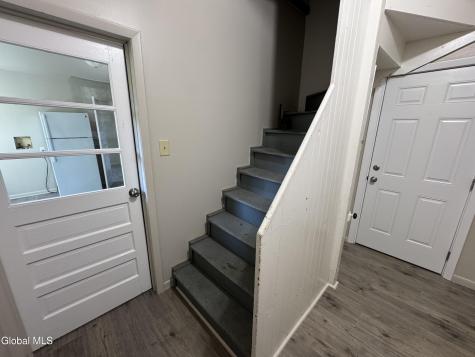 2 Mcloughlin Lane Troy NY 12180