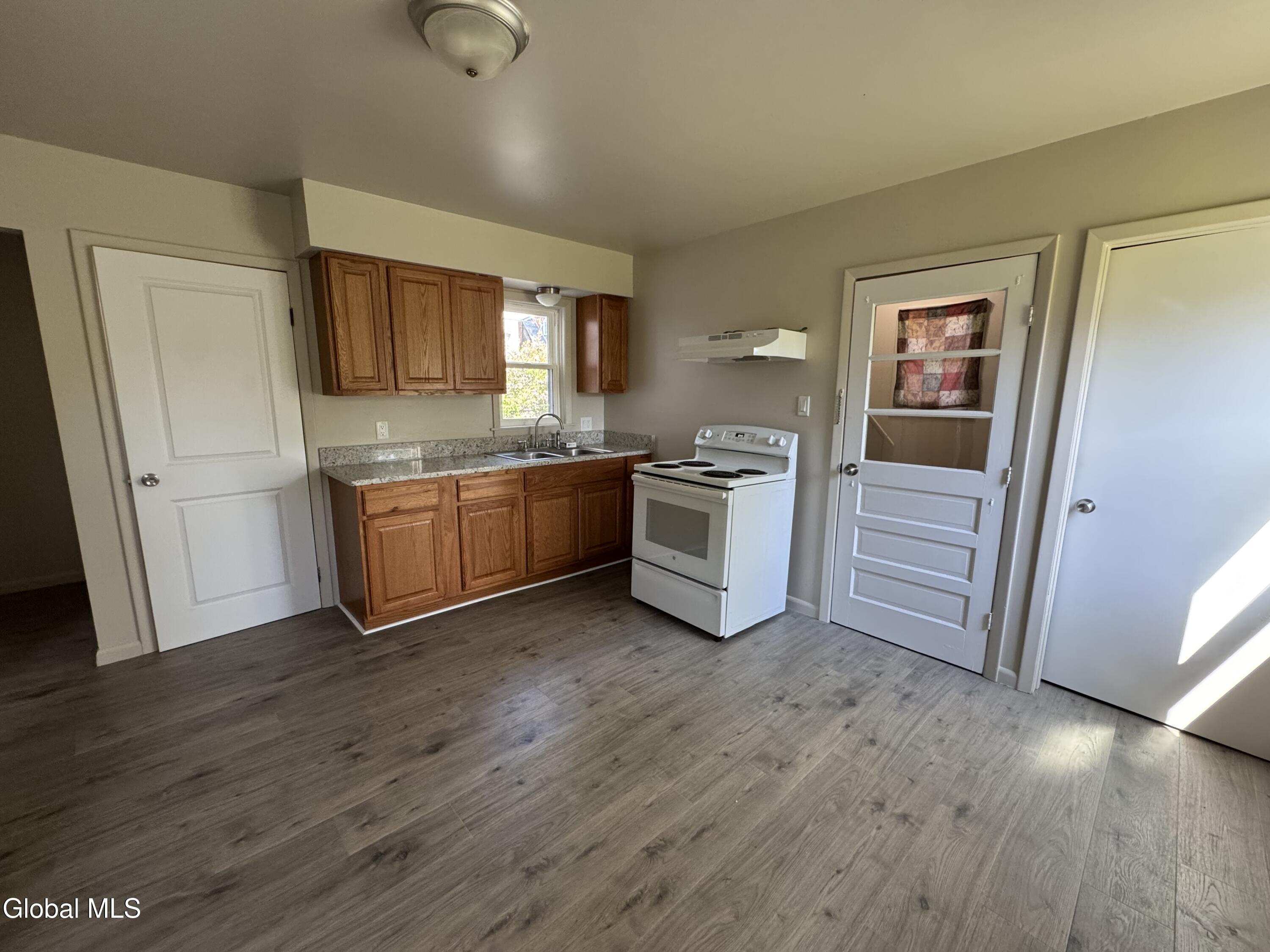 2 Mcloughlin Lane Troy NY 12180
