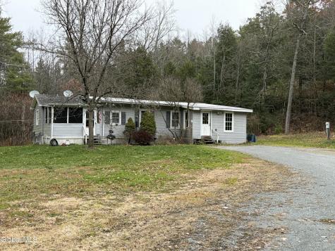 63-140 Lemayville Way Whitehall NY 12887