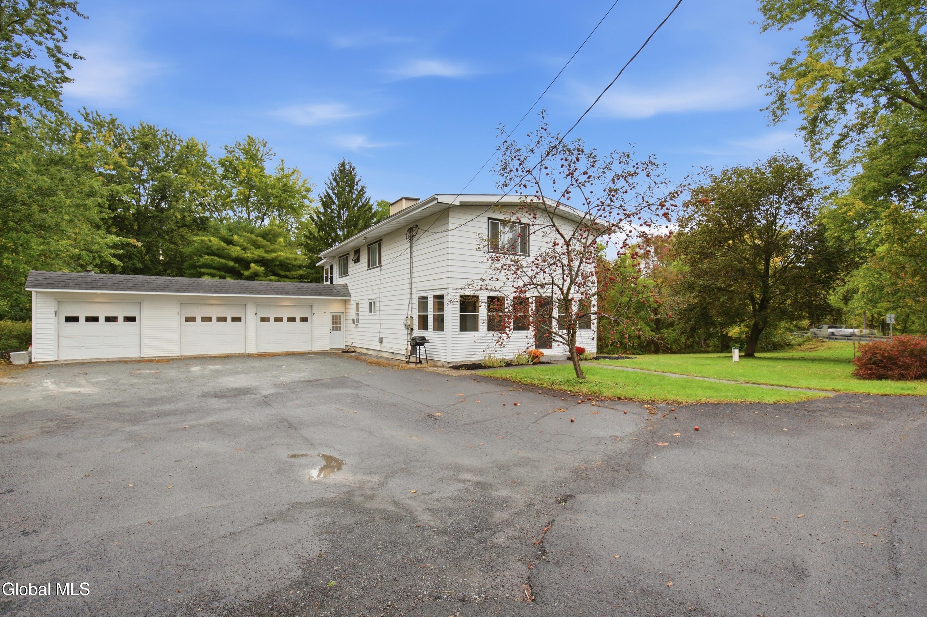 51 E Hill Road Schodack NY 12063