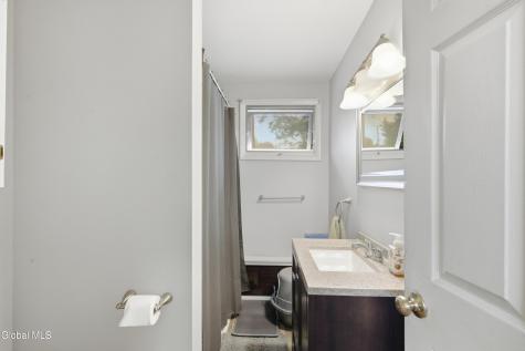 51 E Hill Road Schodack NY 12063