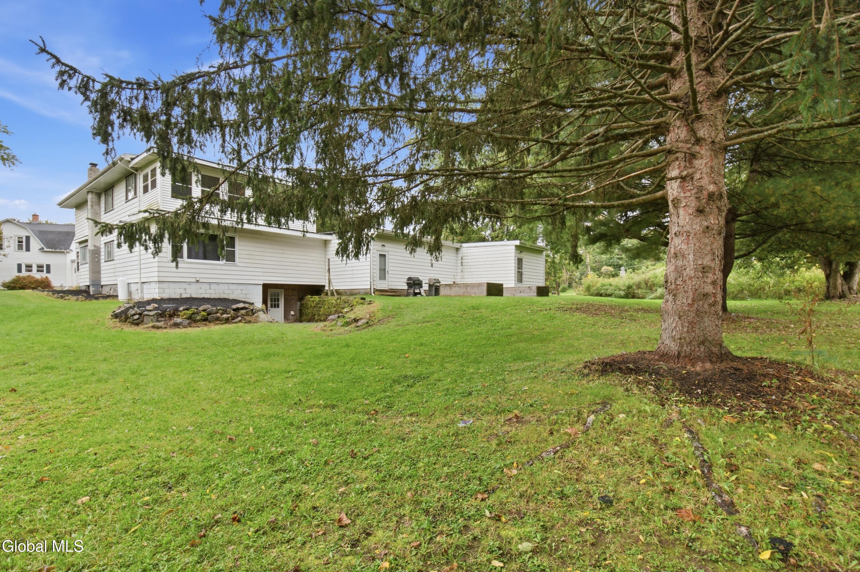 51 E Hill Road Schodack NY 12063