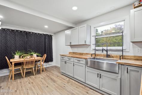 51 E Hill Road Schodack NY 12063