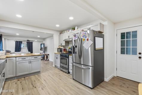 51 E Hill Road Schodack NY 12063