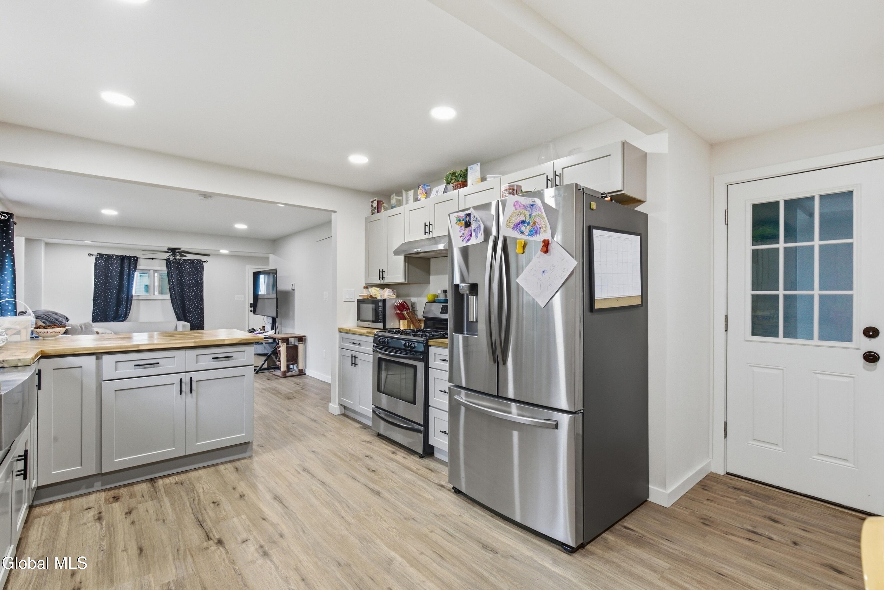 51 E Hill Road Schodack NY 12063
