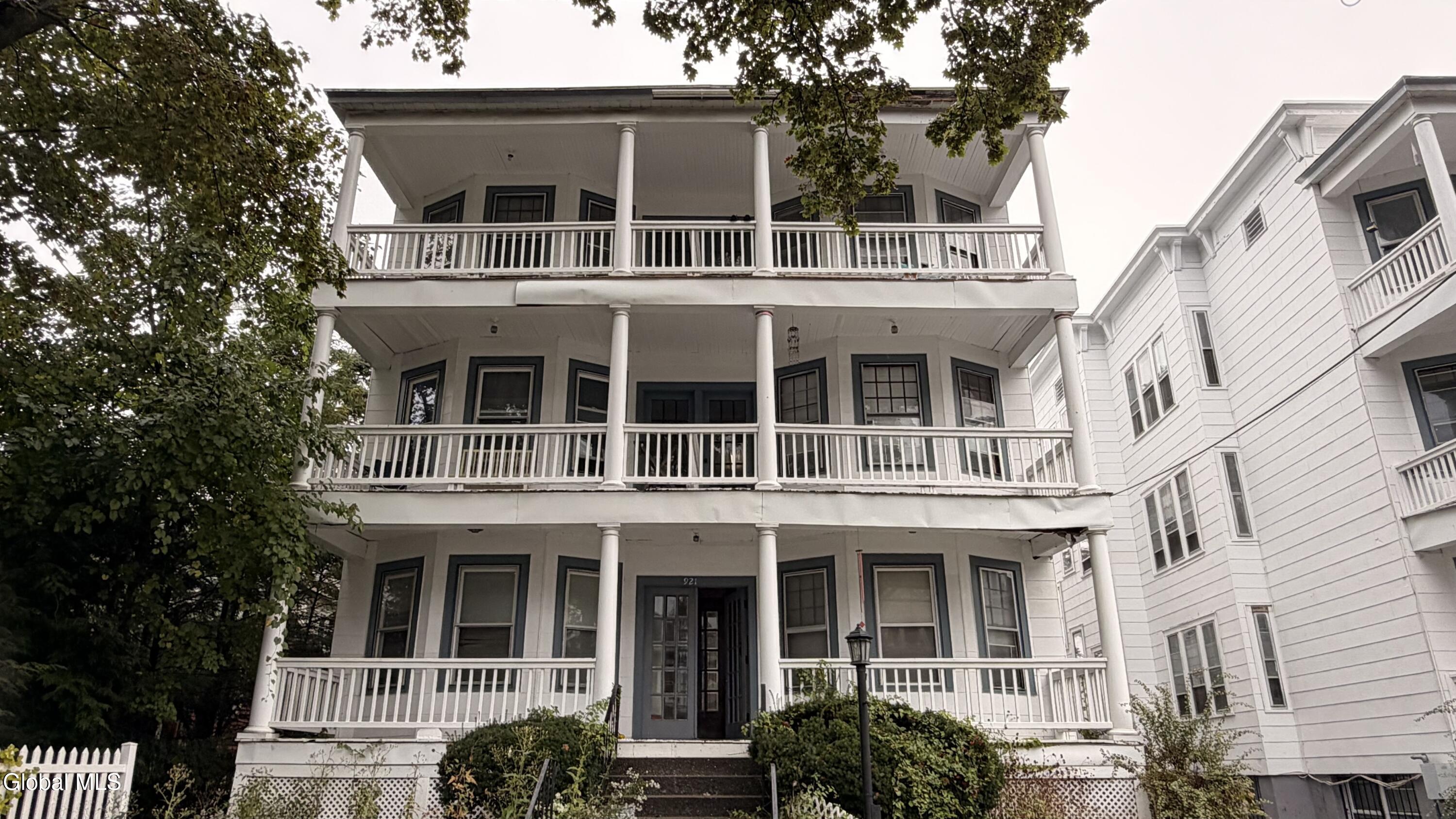 921 Park Avenue Albany NY 12208