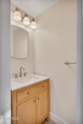 5 Leach Avenue Colonie NY 12205