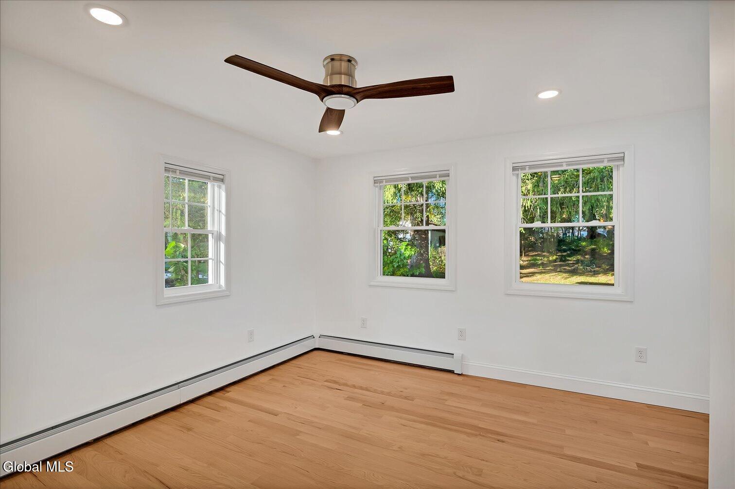 5 Leach Avenue Colonie NY 12205