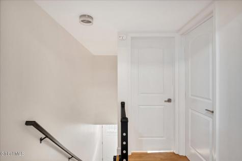 5 Leach Avenue Colonie NY 12205