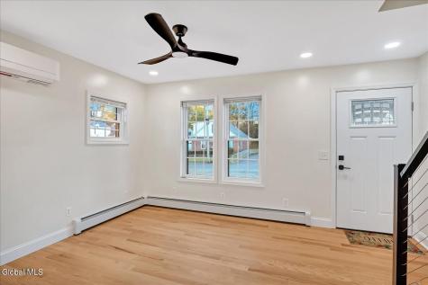 5 Leach Avenue Colonie NY 12205