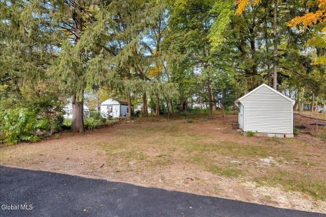 5 Leach Avenue Colonie NY 12205