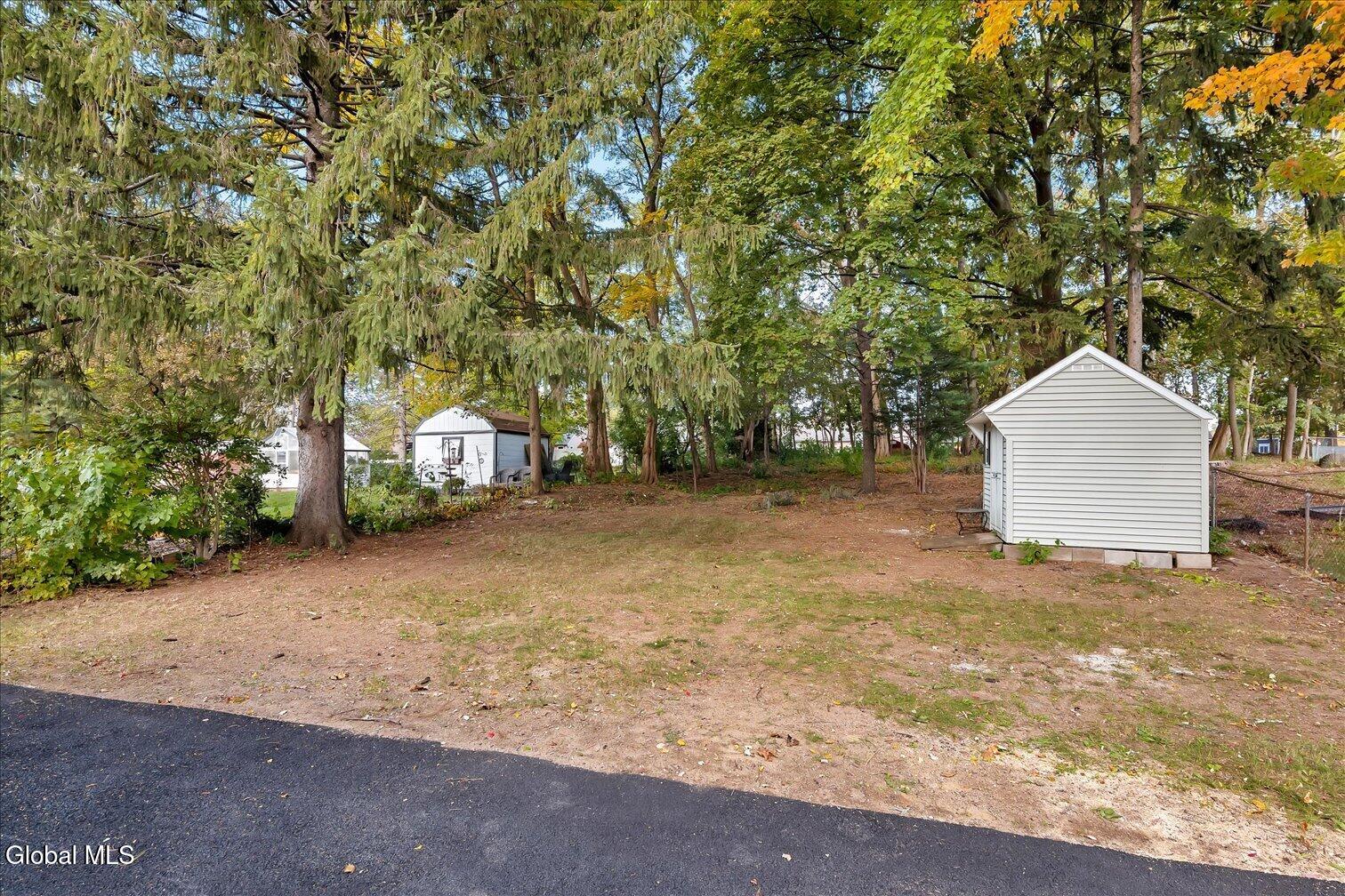 5 Leach Avenue Colonie NY 12205