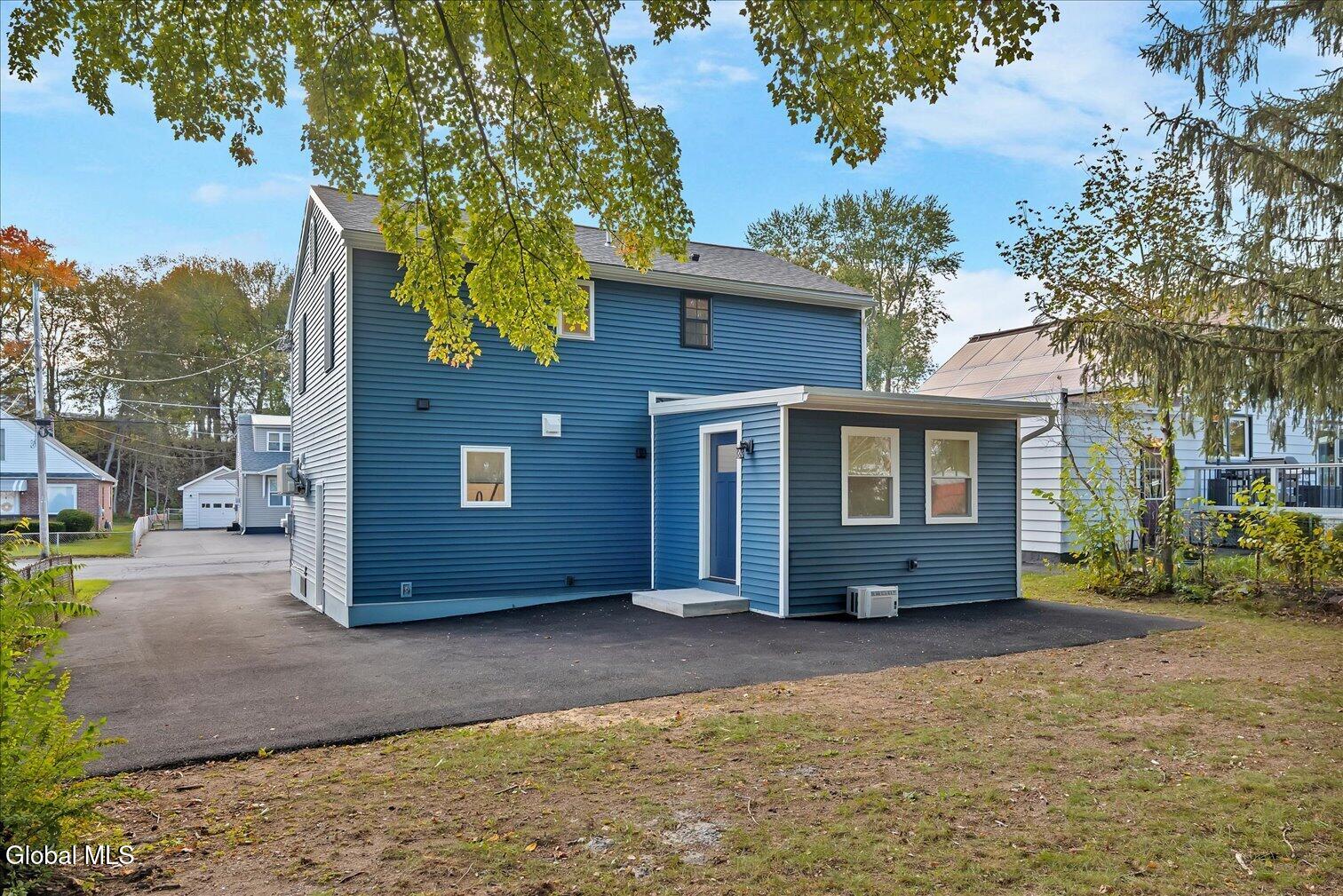 5 Leach Avenue Colonie NY 12205