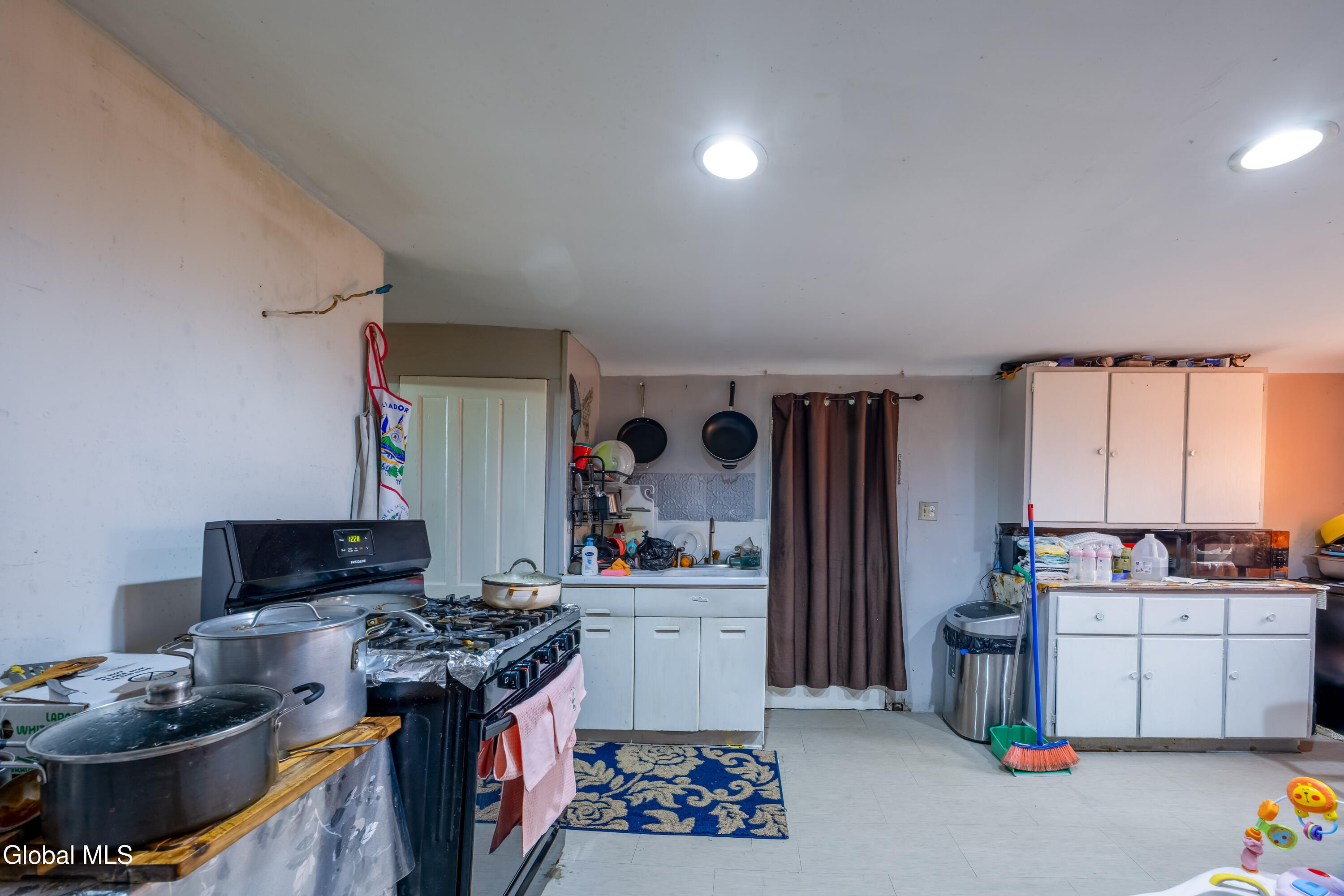 727 Burden Avenue Troy NY 12180