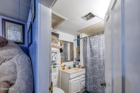 727 Burden Avenue Troy NY 12180