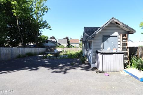 828 Harrison Avenue Schenectady NY 12306