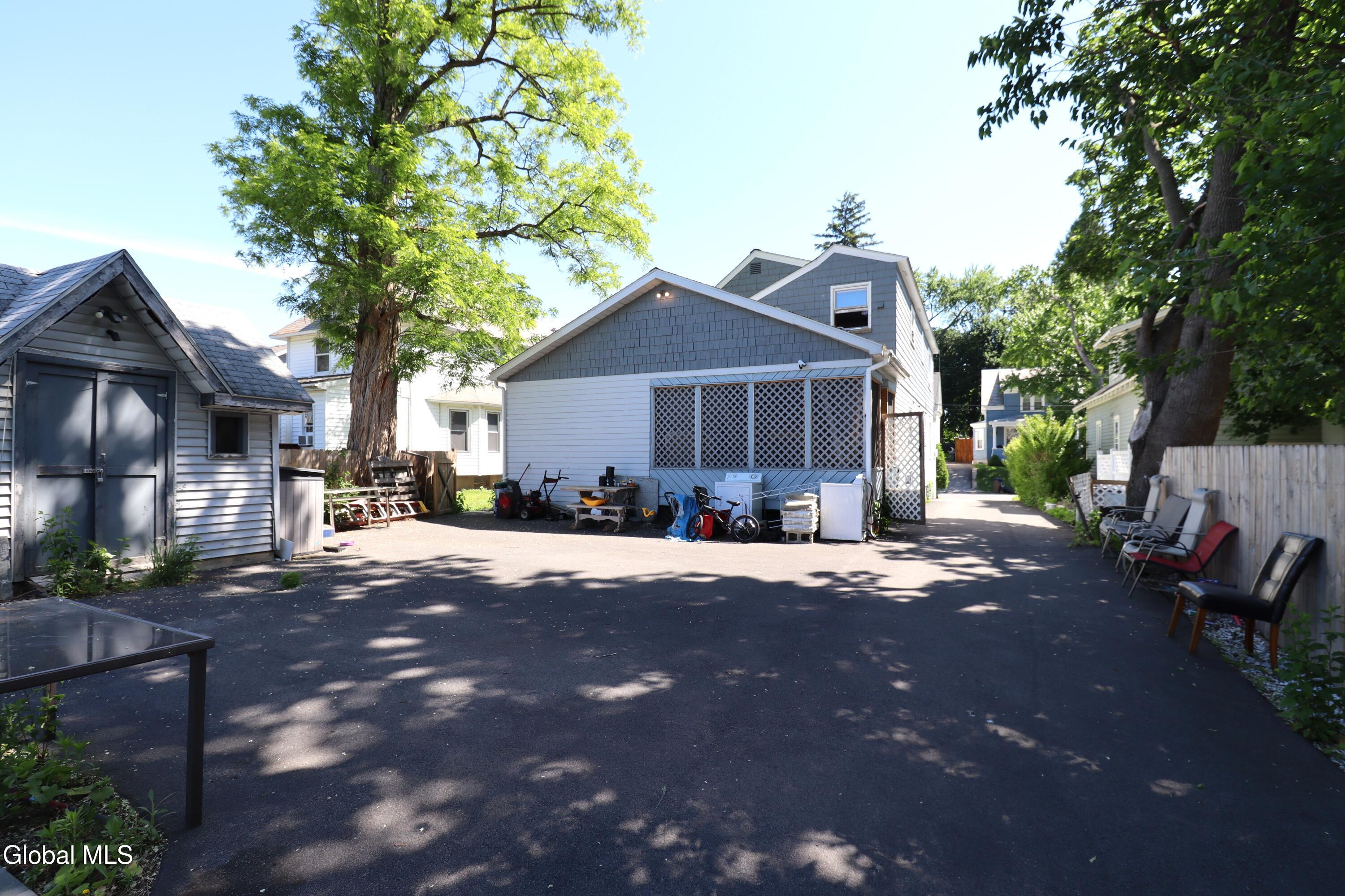 828 Harrison Avenue Schenectady NY 12306