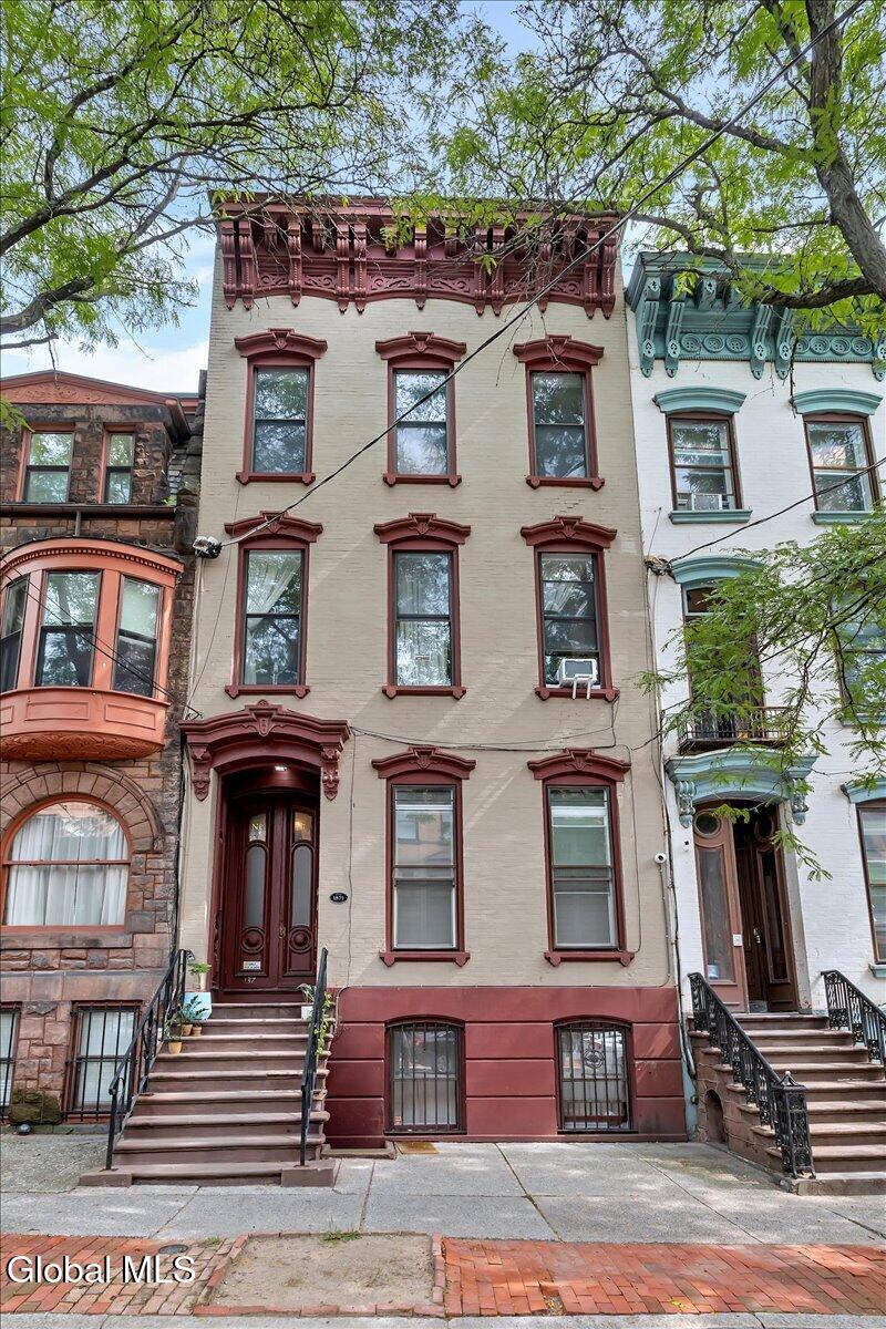 137 Lancaster Street Albany NY 12210