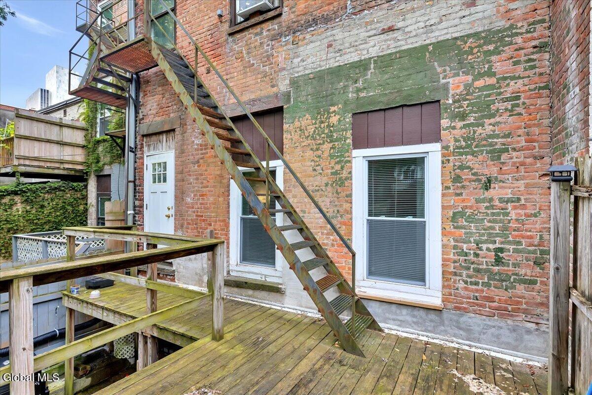137 Lancaster Street Albany NY 12210