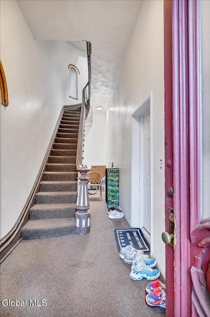137 Lancaster Street Albany NY 12210