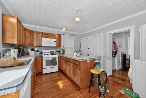 27 Lilac Lane Troy NY 12180