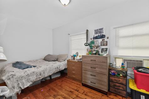 27 Lilac Lane Troy NY 12180