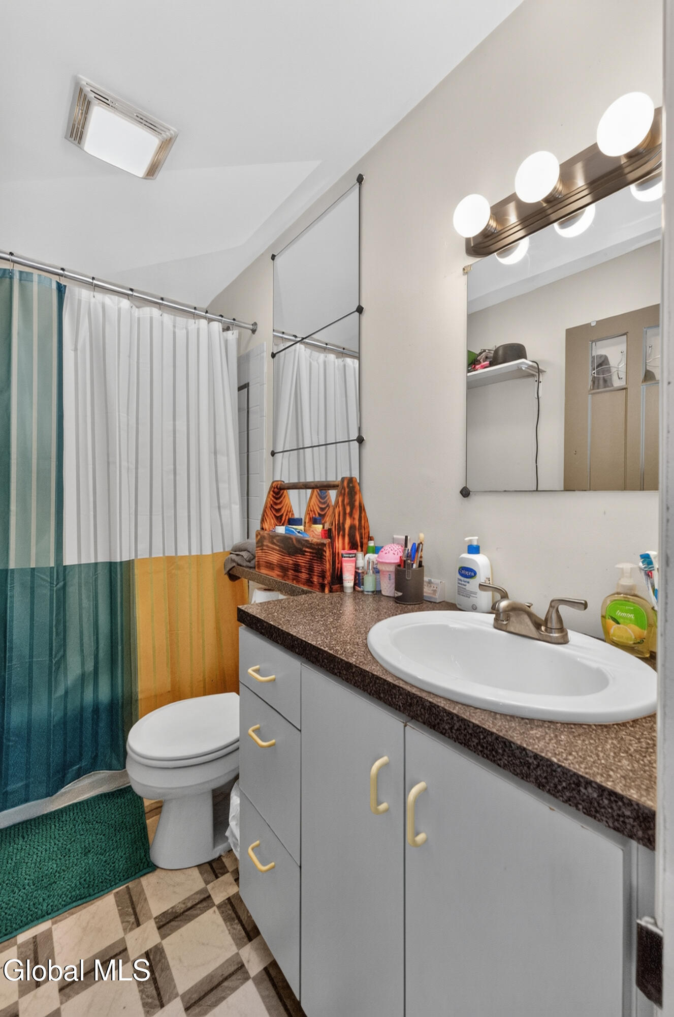 27 Lilac Lane Troy NY 12180