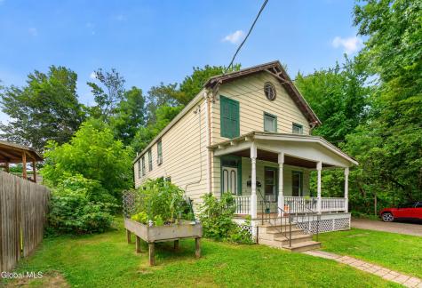 27 Lilac Lane Troy NY 12180