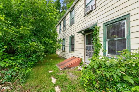 27 Lilac Lane Troy NY 12180
