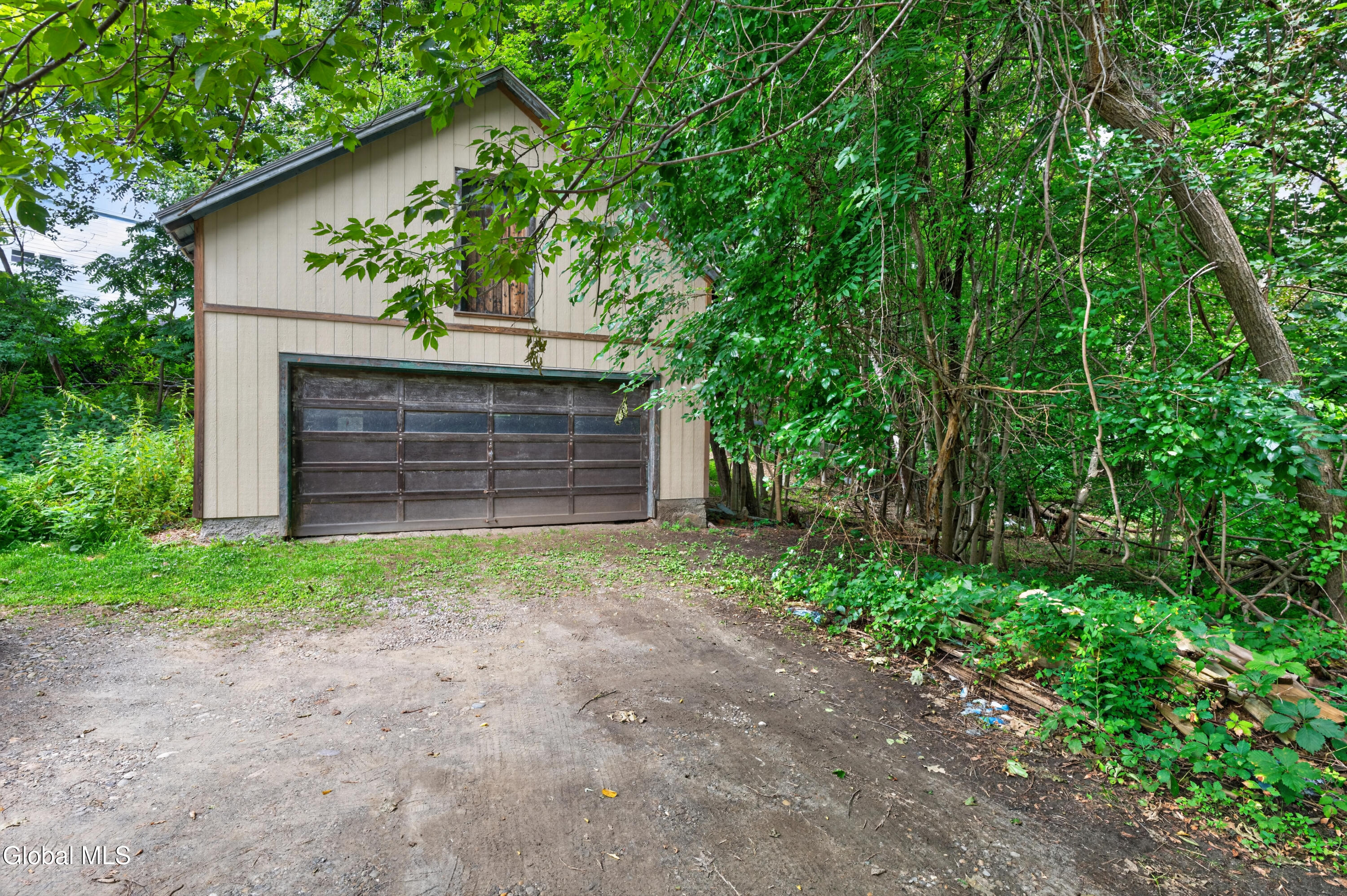 27 Lilac Lane Troy NY 12180