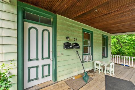 27 Lilac Lane Troy NY 12180
