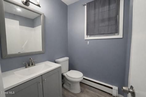 17 Landon Terrace Schenectady NY 12308