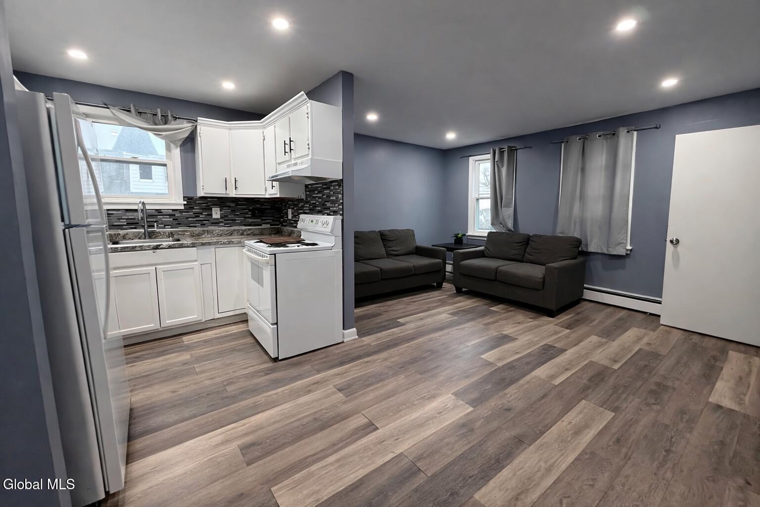 17 Landon Terrace Schenectady NY 12308