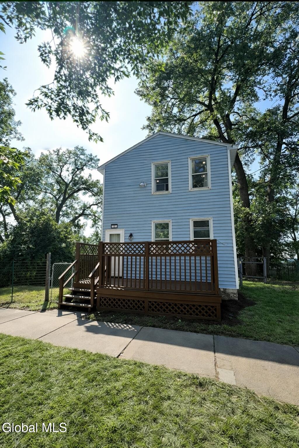 17 Landon Terrace Schenectady NY 12308