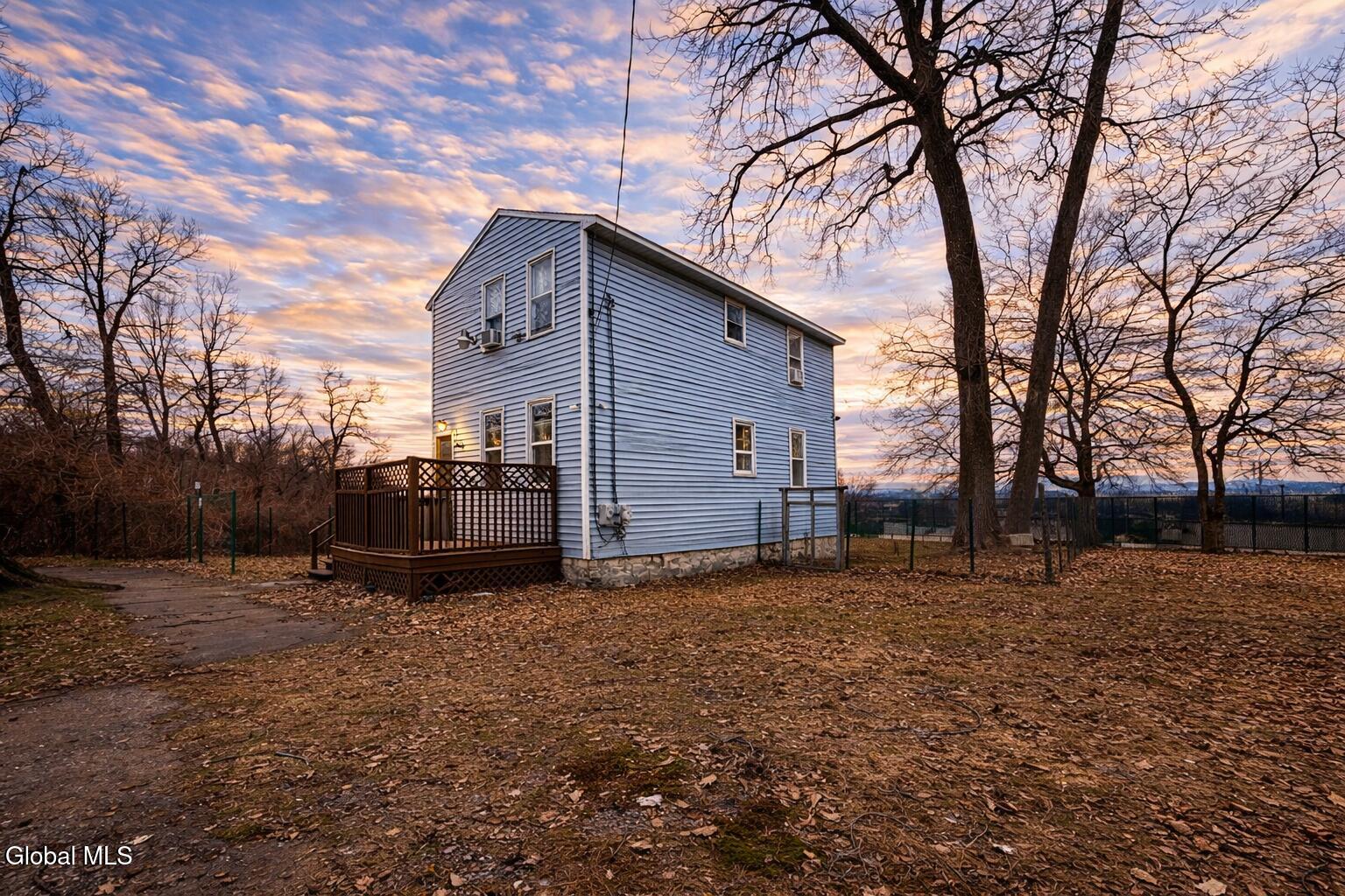 17 Landon Terrace Schenectady NY 12308