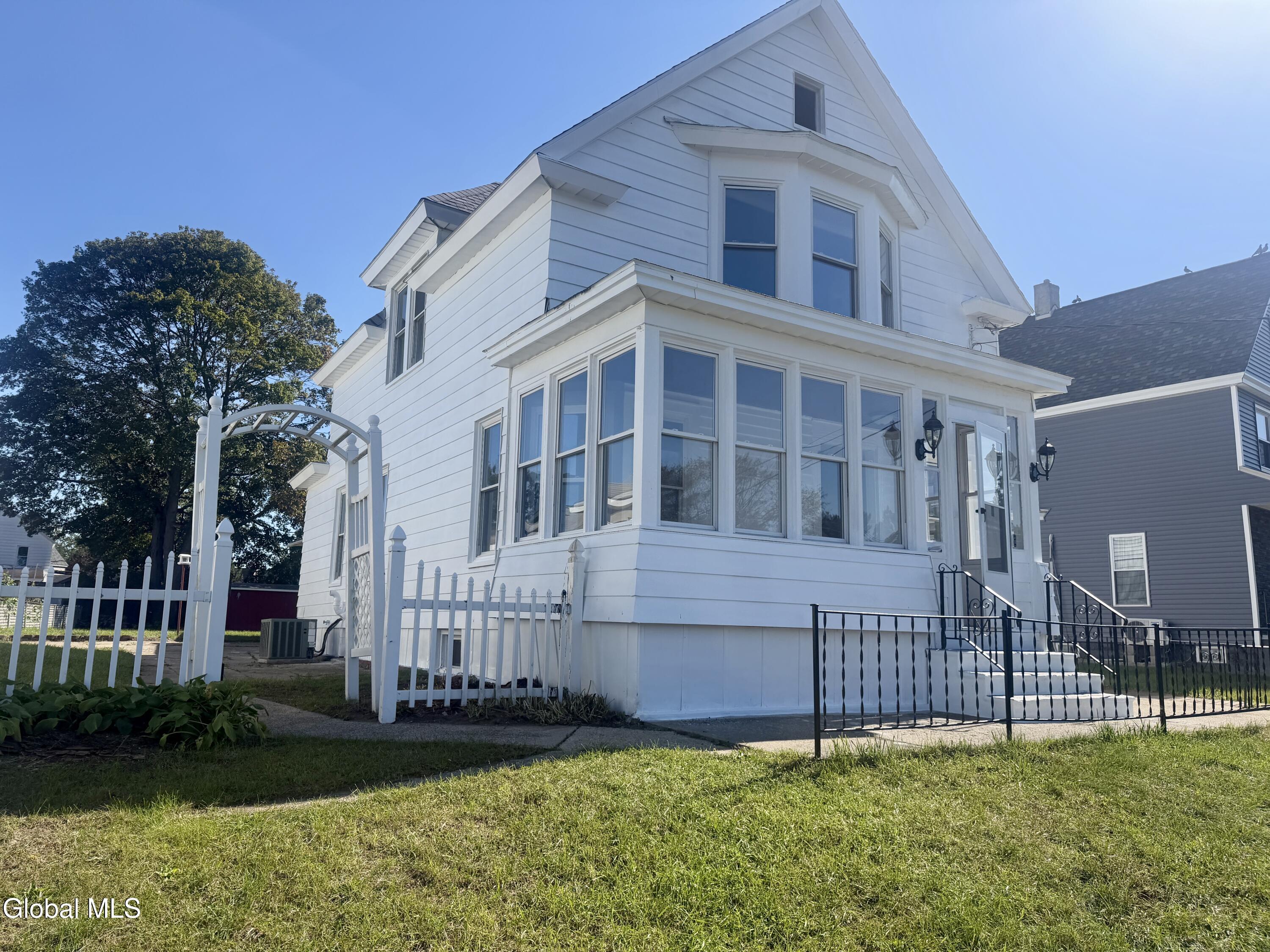 2734 Broadway Schenectady NY 12306