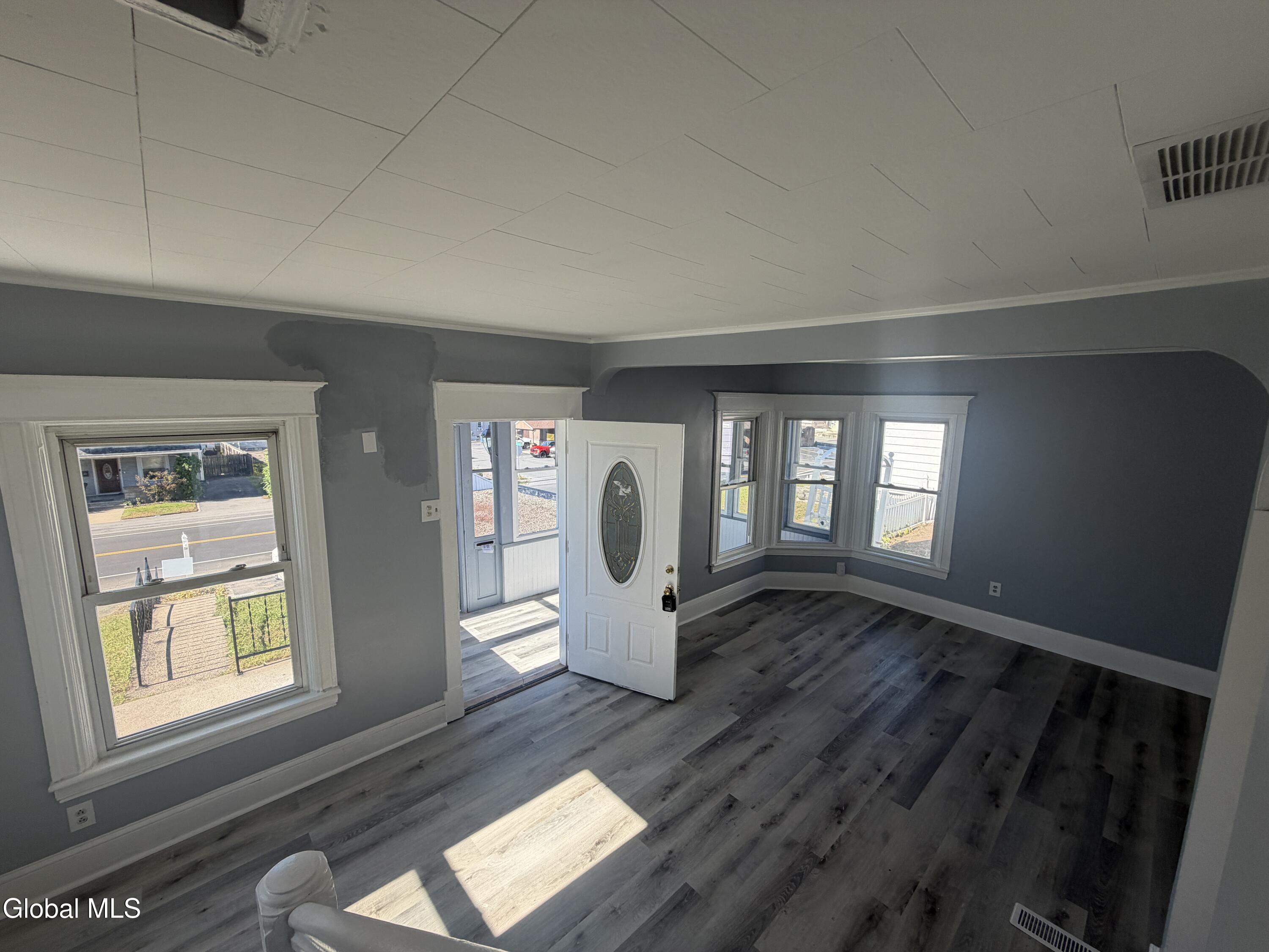 2734 Broadway Schenectady NY 12306