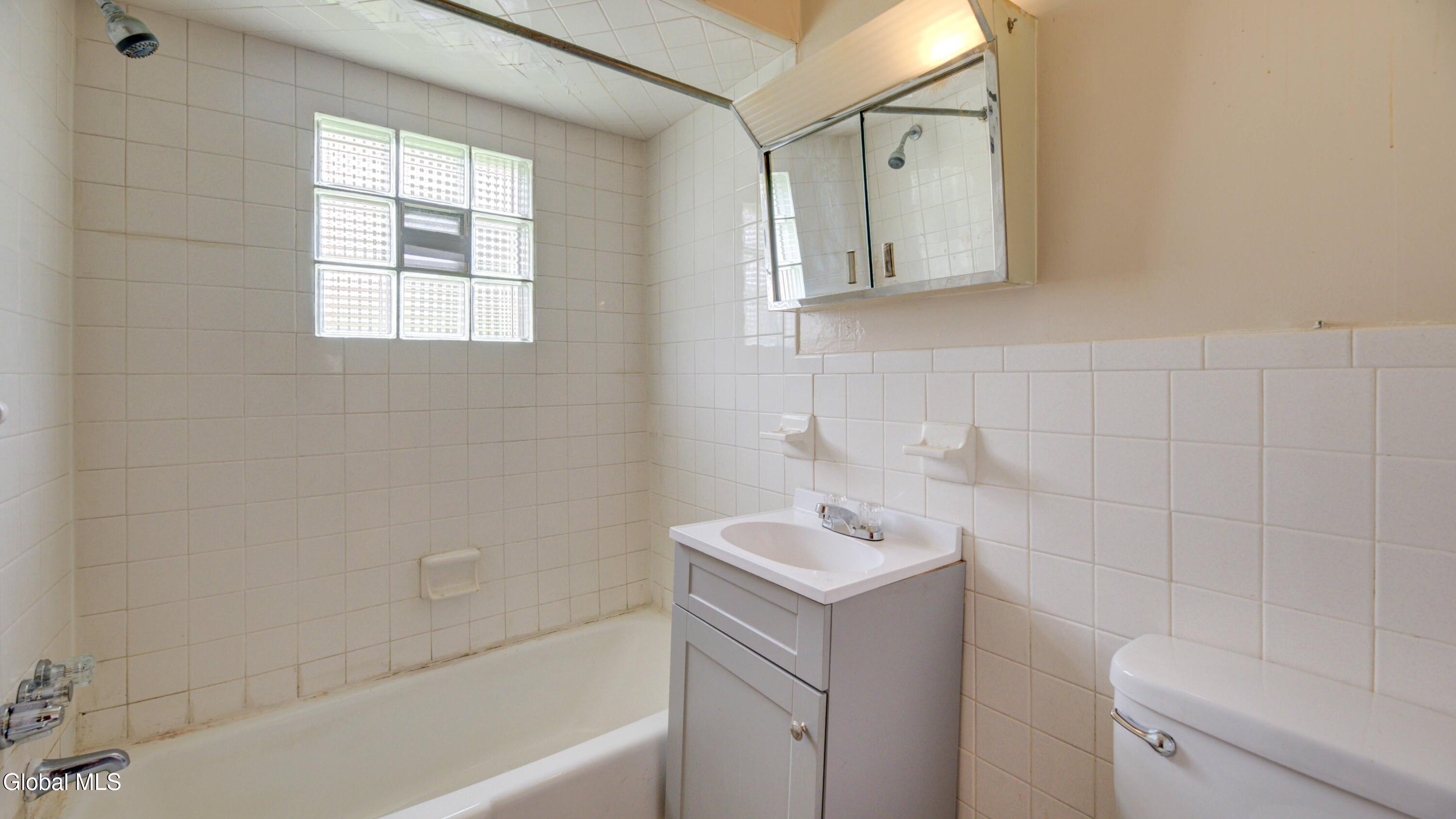 62 Orchard Street Gloversville NY 12078