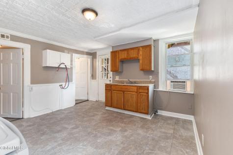 1302 5th Avenue Troy NY 12180