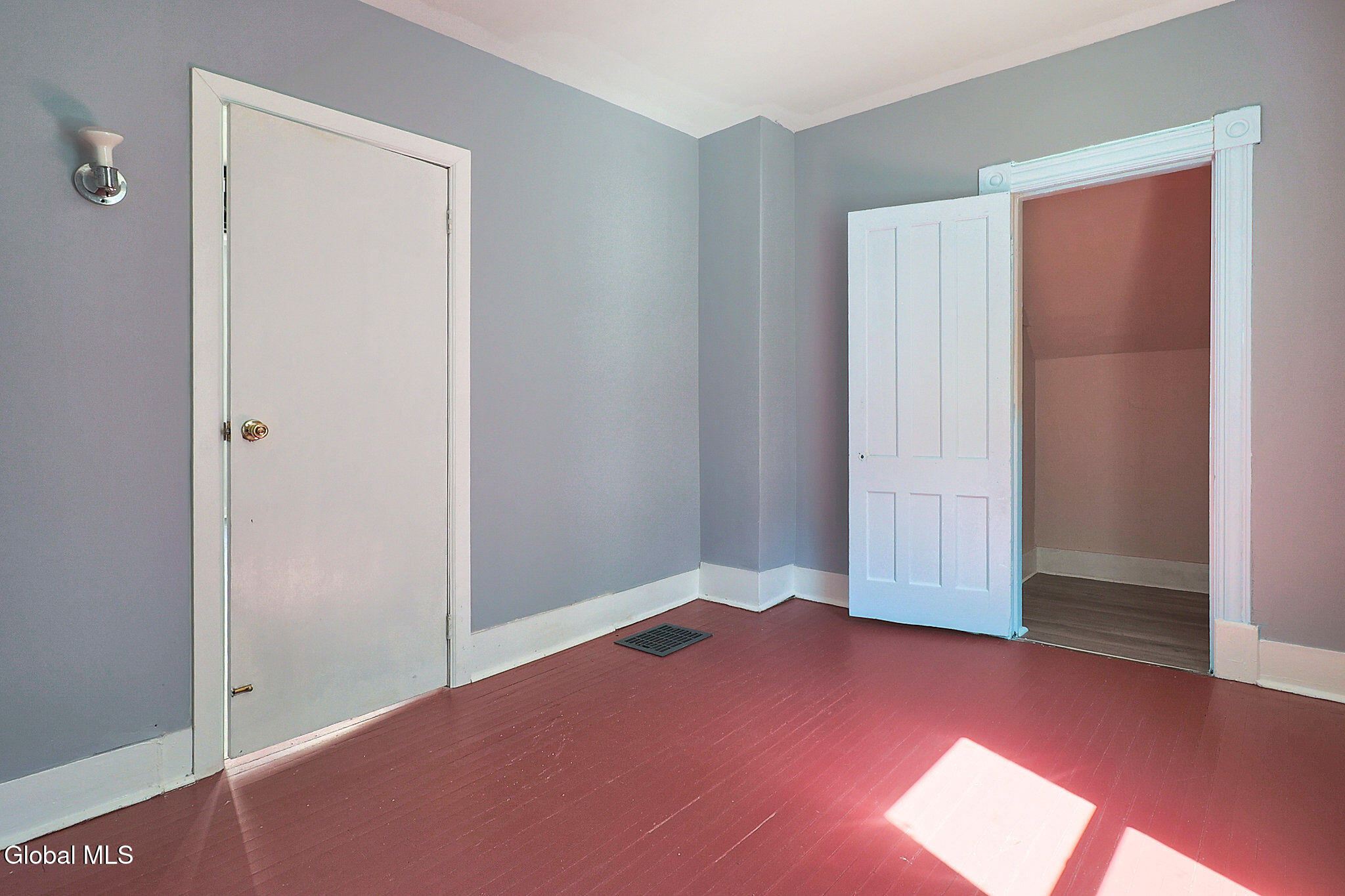 22 Eagle Street Gloversville NY 12078