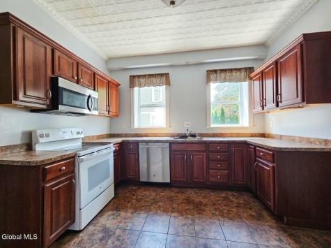 2165 14th Street Troy NY 12180