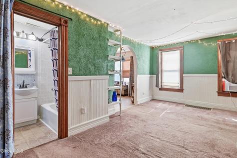 941 Cleveland Avenue Schenectady NY 12306
