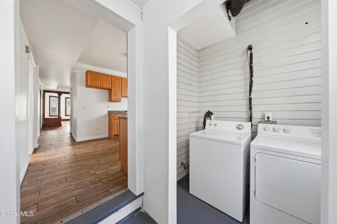69 6th Avenue Troy NY 12180
