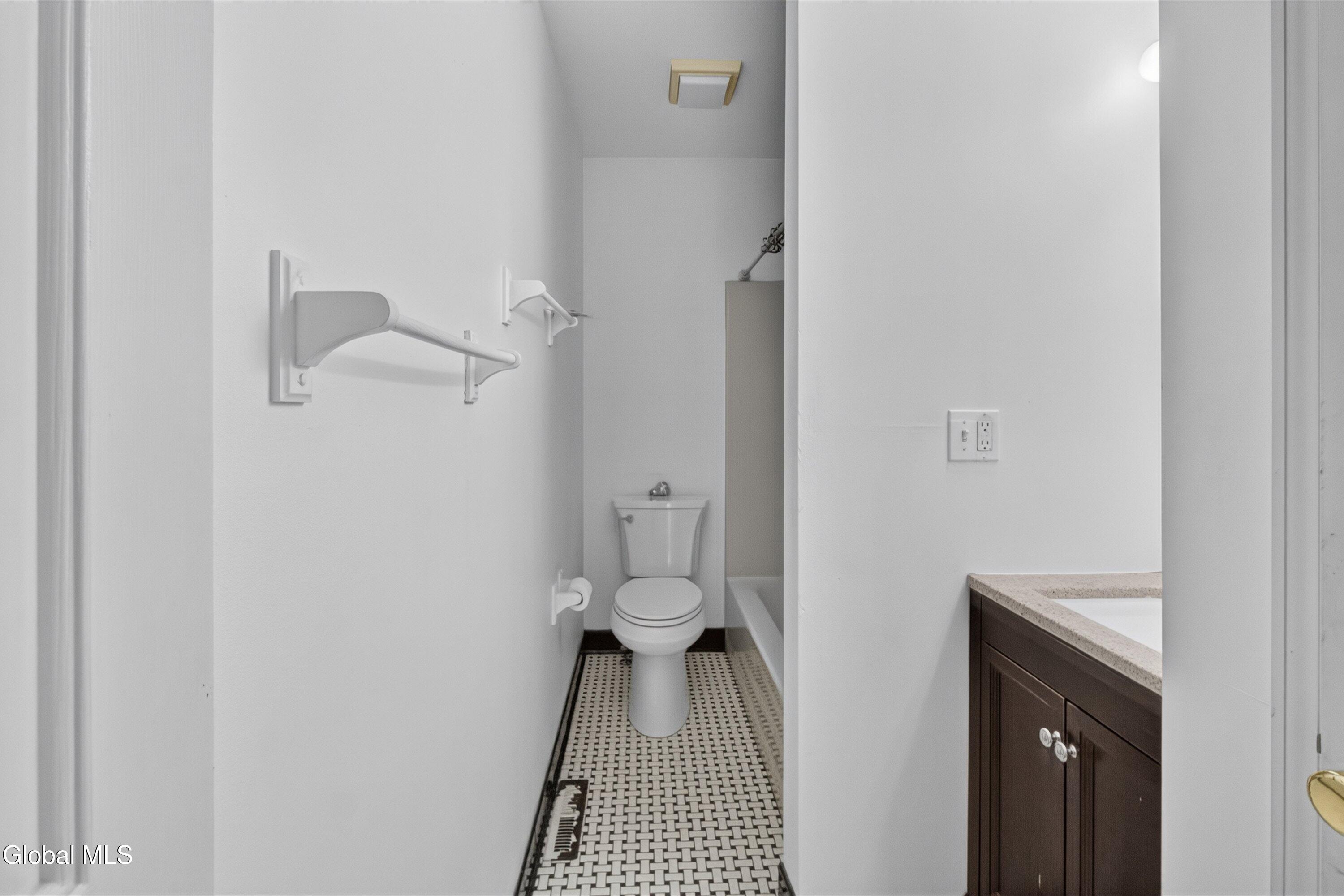 473 Washington Avenue Albany NY 12206