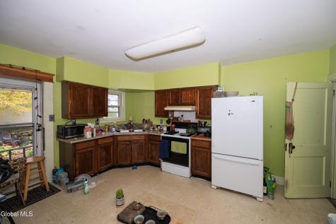 90 Middle Avenue Saratoga Springs NY 12866