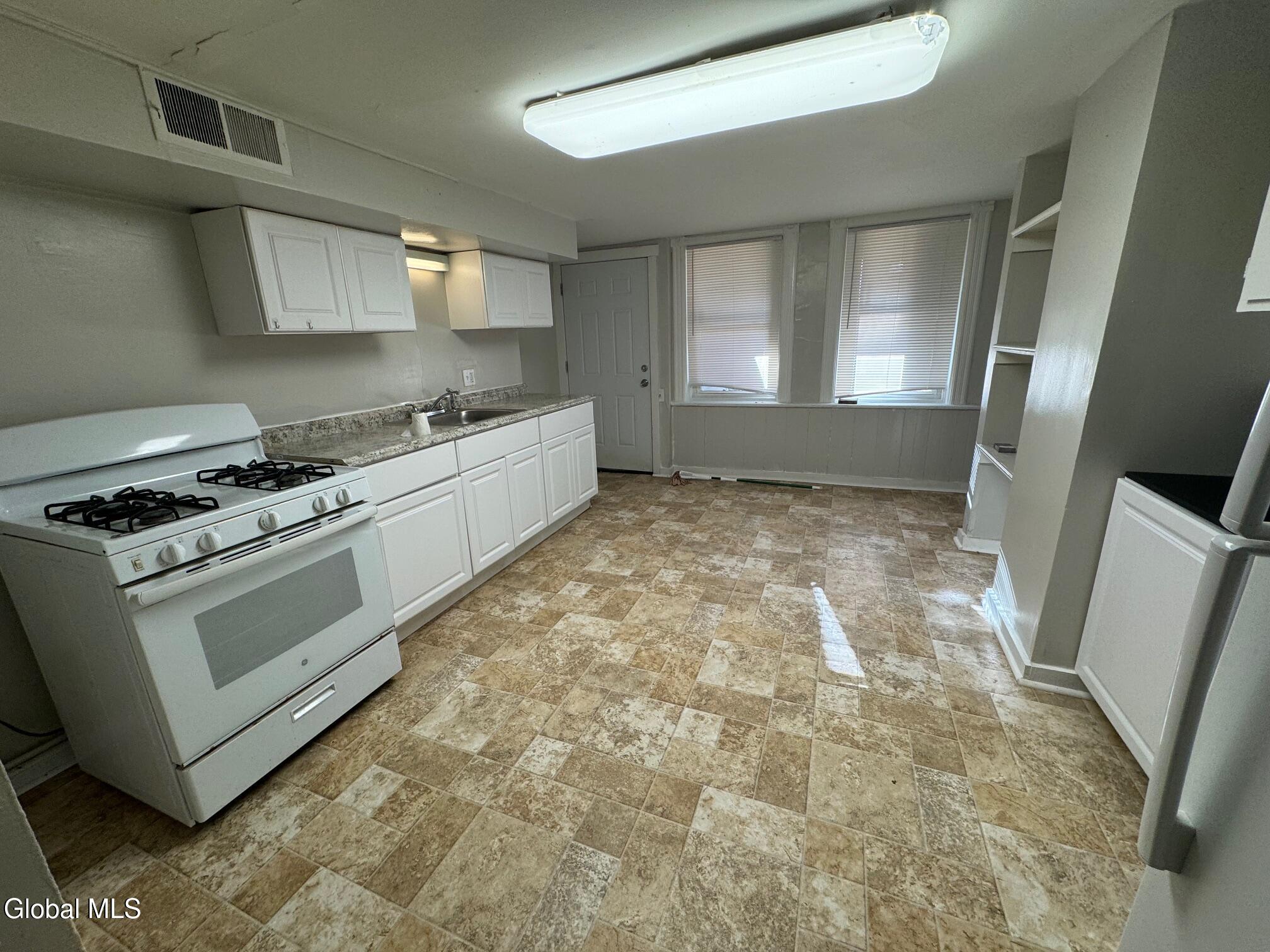 166 2nd Street Albany NY 12210