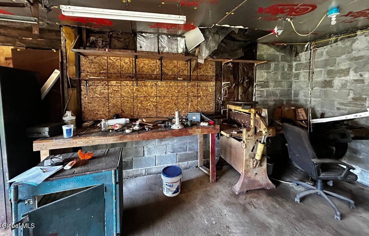 92 New York 37b Massena NY 13662