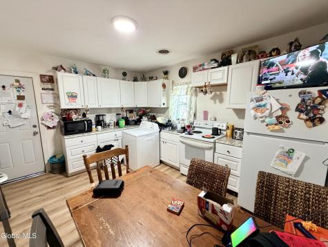 29 Wilson Avenue Amsterdam NY 12010